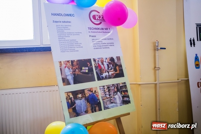 Zdjęcie w galerii na portalu naszraciborz.pl: Powitanie wiosny z Ekonomikiem wiadomości z regionu