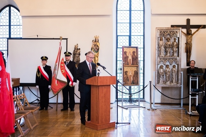 Zdjęcie w galerii na portalu naszraciborz.pl: 800-lecie praw miejskich Raciborza. Uroczysta Sesja Rady Miasta murach Muzeum FOTO wiadomości z regionu
