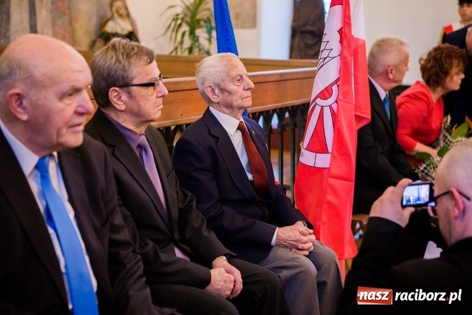 Zdjęcie w galerii na portalu naszraciborz.pl: 800-lecie praw miejskich Raciborza. Uroczysta Sesja Rady Miasta murach Muzeum FOTO wiadomości z regionu