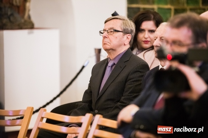 Zdjęcie w galerii na portalu naszraciborz.pl: 800-lecie praw miejskich Raciborza. Uroczysta Sesja Rady Miasta murach Muzeum FOTO wiadomości z regionu