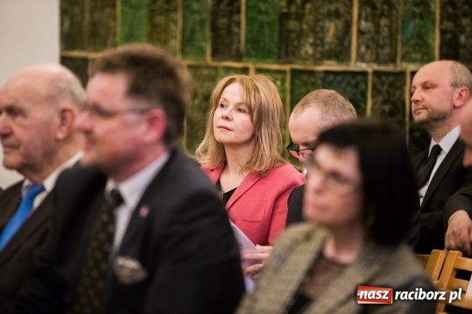 Zdjęcie w galerii na portalu naszraciborz.pl: 800-lecie praw miejskich Raciborza. Uroczysta Sesja Rady Miasta murach Muzeum FOTO wiadomości z regionu