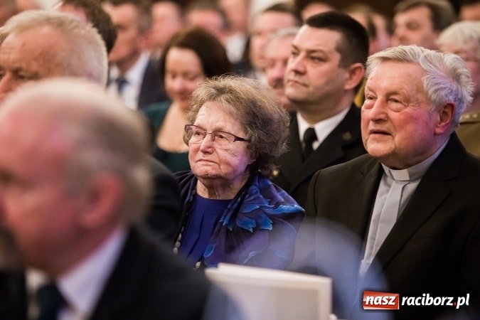 Zdjęcie w galerii na portalu naszraciborz.pl: 800-lecie praw miejskich Raciborza. Uroczysta Sesja Rady Miasta murach Muzeum FOTO wiadomości z regionu