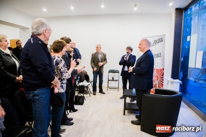 Zdjęcie w galerii na portalu naszraciborz.pl: Spotkanie autorskie Tadeusza Płużańskiego w księgarni Sowa wiadomości z regionu