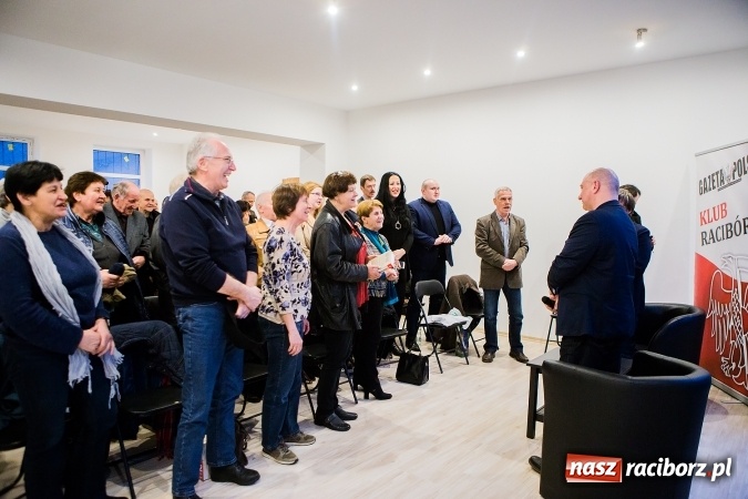 Zdjęcie w galerii na portalu naszraciborz.pl: Spotkanie autorskie Tadeusza Płużańskiego w księgarni Sowa wiadomości z regionu