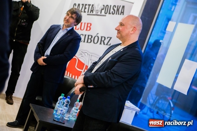 Zdjęcie w galerii na portalu naszraciborz.pl: Spotkanie autorskie Tadeusza Płużańskiego w księgarni Sowa wiadomości z regionu