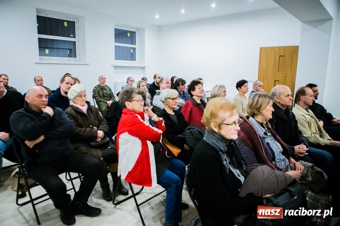 Zdjęcie w galerii na portalu naszraciborz.pl: Spotkanie autorskie Tadeusza Płużańskiego w księgarni Sowa wiadomości z regionu