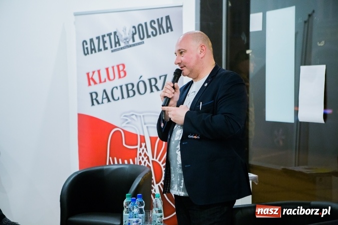 Zdjęcie w galerii na portalu naszraciborz.pl: Spotkanie autorskie Tadeusza Płużańskiego w księgarni Sowa wiadomości z regionu