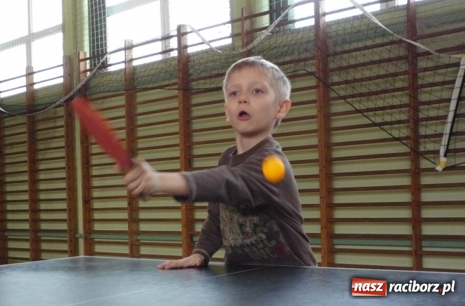 Zdjęcie w galerii na portalu naszraciborz.pl: Wiosenny turniej tenisa stołowego w Tworkowie wiadomości z regionu