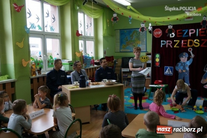 Zdjęcie w galerii na portalu naszraciborz.pl: Bezpieczny przedszkolak - w Przedszkolu nr 17 zorganizowano konkurs  wiadomości z regionu