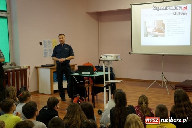 Zdjęcie w galerii na portalu naszraciborz.pl: Z uczniami podstawówki o bezpieczeństwie w internecie  wiadomości z regionu