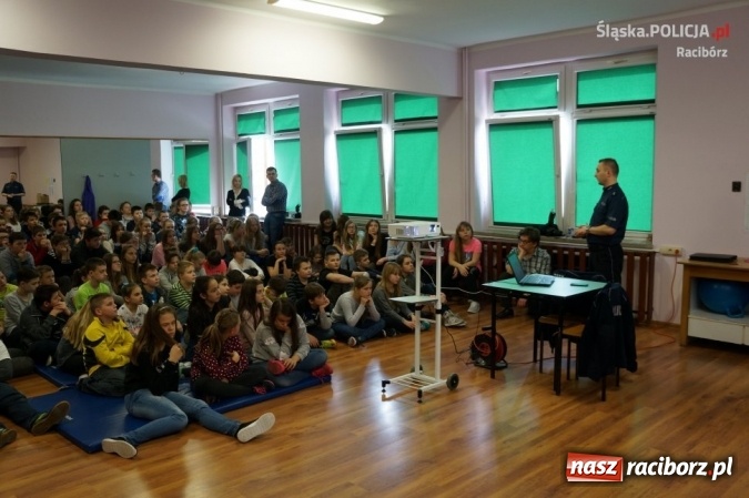 Zdjęcie w galerii na portalu naszraciborz.pl: Z uczniami podstawówki o bezpieczeństwie w internecie  wiadomości z regionu