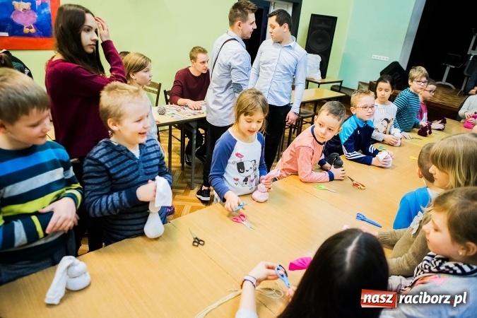 Zdjęcie w galerii na portalu naszraciborz.pl: Wiosenne Warsztaty Plastyczne w Młodzieżowym Domu Kultury wiadomości z regionu