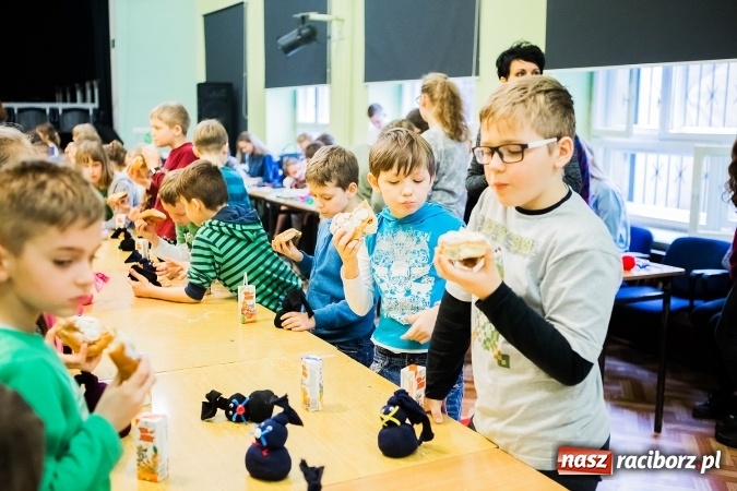 Zdjęcie w galerii na portalu naszraciborz.pl: Wiosenne Warsztaty Plastyczne w Młodzieżowym Domu Kultury wiadomości z regionu