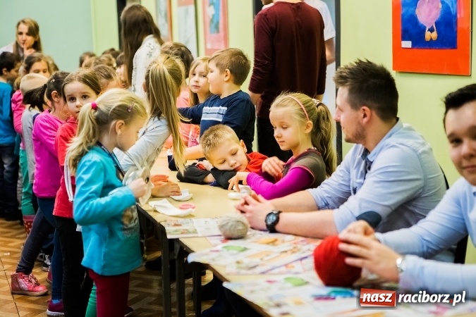 Zdjęcie w galerii na portalu naszraciborz.pl: Wiosenne Warsztaty Plastyczne w Młodzieżowym Domu Kultury wiadomości z regionu
