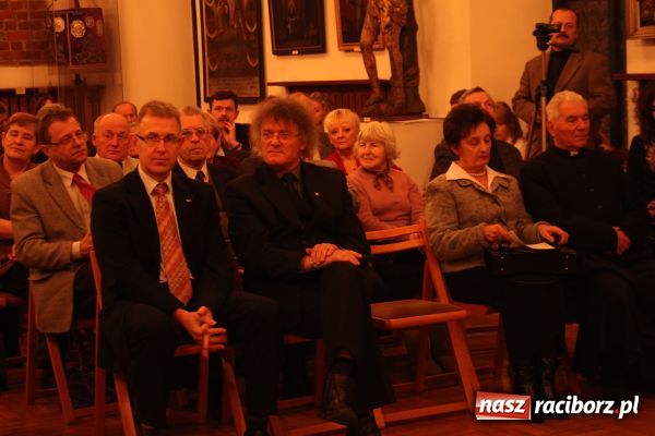 Zdjęcie w galerii na portalu naszraciborz.pl: Wieczór Polski w Muzeum wiadomości z regionu