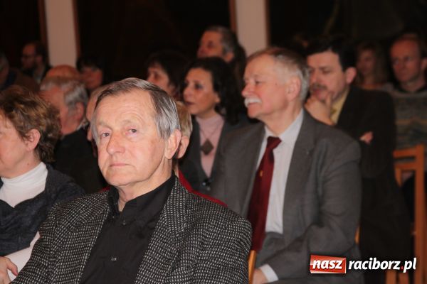 Zdjęcie w galerii na portalu naszraciborz.pl: Wieczór Polski w Muzeum wiadomości z regionu