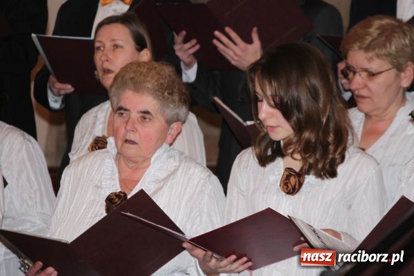 Zdjęcie w galerii na portalu naszraciborz.pl: Wieczór Polski w Muzeum wiadomości z regionu