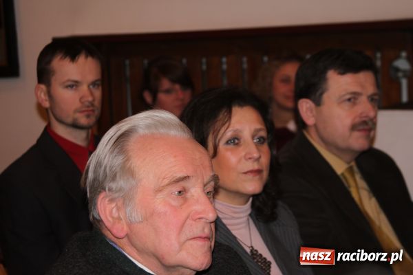 Zdjęcie w galerii na portalu naszraciborz.pl: Wieczór Polski w Muzeum wiadomości z regionu