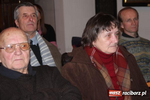 Zdjęcie w galerii na portalu naszraciborz.pl: Wieczór Polski w Muzeum wiadomości z regionu