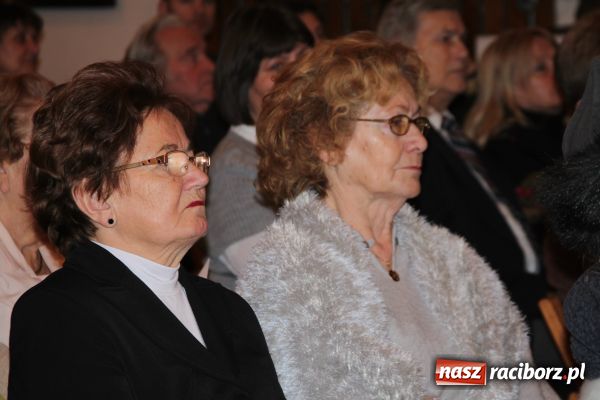 Zdjęcie w galerii na portalu naszraciborz.pl: Wieczór Polski w Muzeum wiadomości z regionu