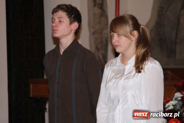 Zdjęcie w galerii na portalu naszraciborz.pl: Wieczór Polski w Muzeum wiadomości z regionu