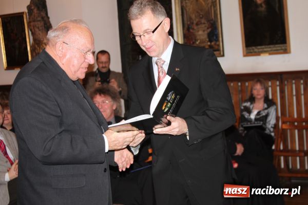 Zdjęcie w galerii na portalu naszraciborz.pl: Wieczór Polski w Muzeum wiadomości z regionu