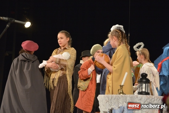 Zdjęcie w galerii na portalu naszraciborz.pl: Wieczór Polski w Domu Kultury Strzecha  wiadomości z regionu