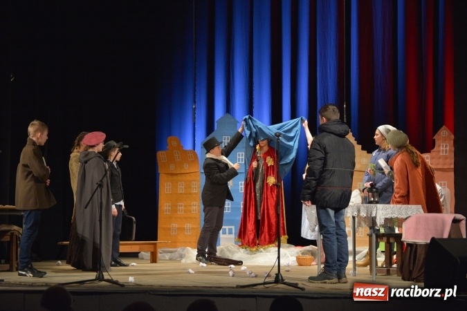 Zdjęcie w galerii na portalu naszraciborz.pl: Wieczór Polski w Domu Kultury Strzecha  wiadomości z regionu