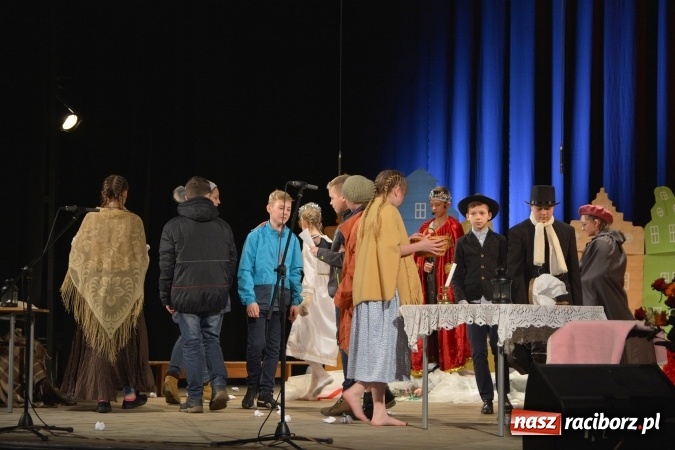 Zdjęcie w galerii na portalu naszraciborz.pl: Wieczór Polski w Domu Kultury Strzecha  wiadomości z regionu