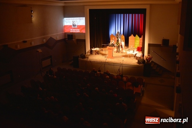 Zdjęcie w galerii na portalu naszraciborz.pl: Wieczór Polski w Domu Kultury Strzecha  wiadomości z regionu