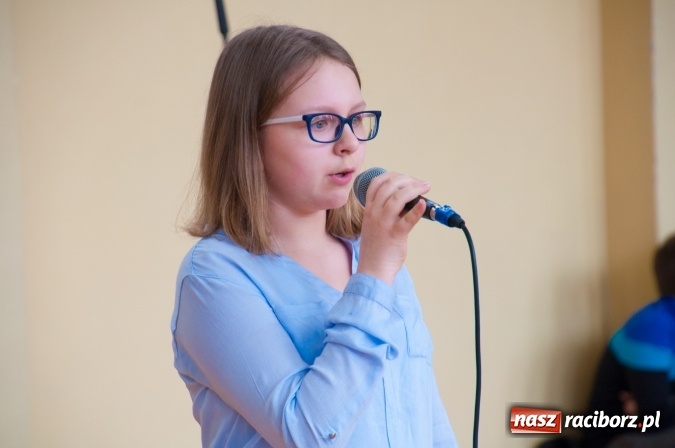 Zdjęcie w galerii na portalu naszraciborz.pl: Mój Talent! Konkurs talentów na przywitanie wiosny w SP18 wiadomości z regionu