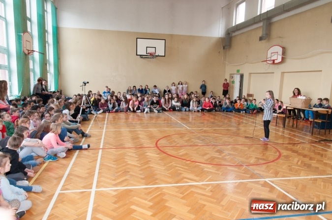 Zdjęcie w galerii na portalu naszraciborz.pl: Mój Talent! Konkurs talentów na przywitanie wiosny w SP18 wiadomości z regionu