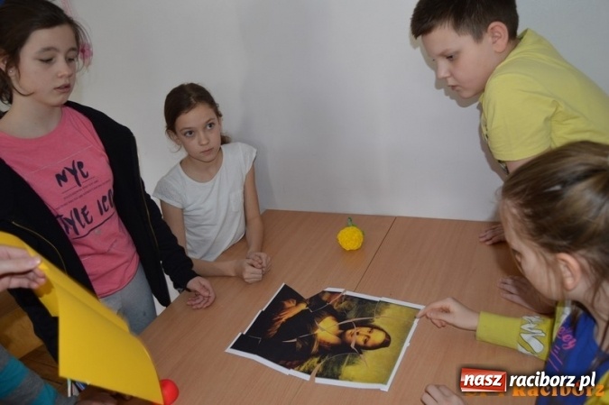 Zdjęcie w galerii na portalu naszraciborz.pl: Ile zer ma milion? Szkoła Podstawowa nr 4 wita wiosnę  wiadomości z regionu