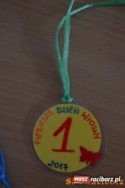 Zdjęcie w galerii na portalu naszraciborz.pl: Ile zer ma milion? Szkoła Podstawowa nr 4 wita wiosnę  wiadomości z regionu