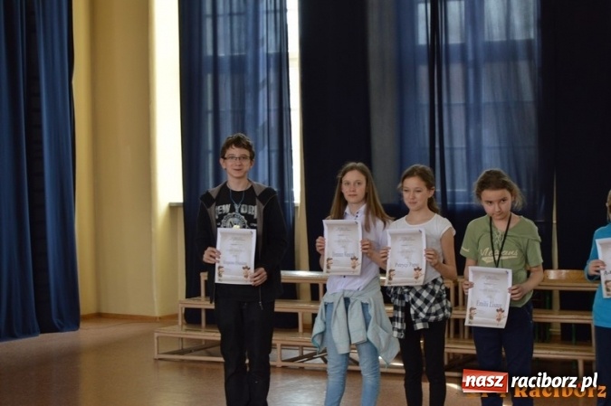 Zdjęcie w galerii na portalu naszraciborz.pl: Ile zer ma milion? Szkoła Podstawowa nr 4 wita wiosnę  wiadomości z regionu