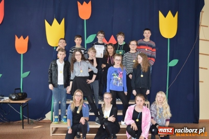 Zdjęcie w galerii na portalu naszraciborz.pl: Ile zer ma milion? Szkoła Podstawowa nr 4 wita wiosnę  wiadomości z regionu
