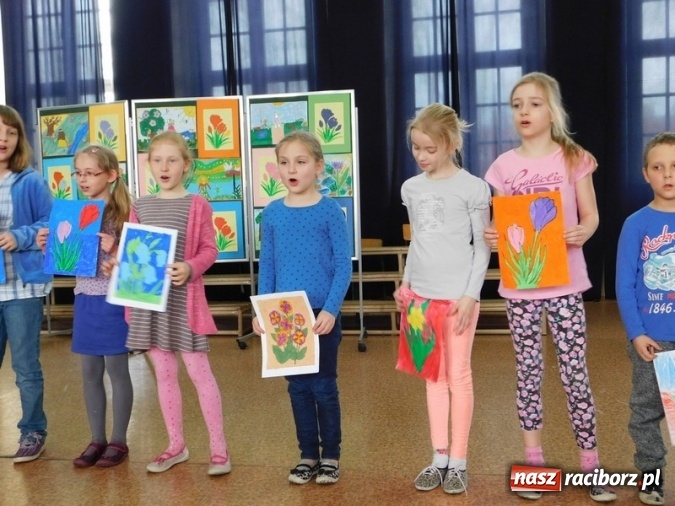 Zdjęcie w galerii na portalu naszraciborz.pl: Ile zer ma milion? Szkoła Podstawowa nr 4 wita wiosnę  wiadomości z regionu