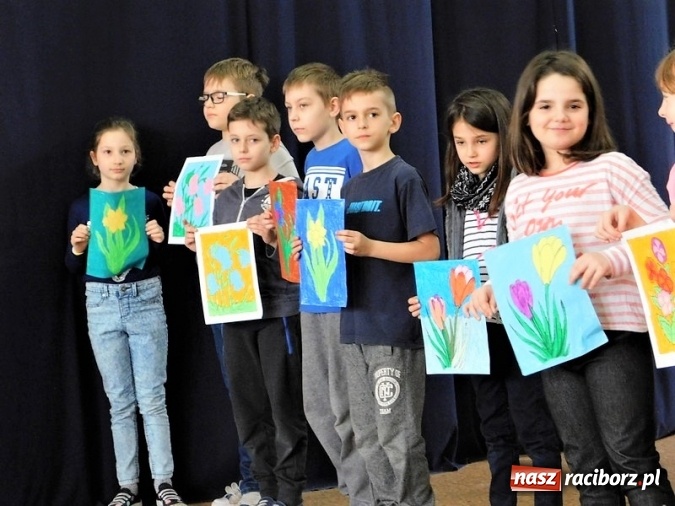 Zdjęcie w galerii na portalu naszraciborz.pl: Ile zer ma milion? Szkoła Podstawowa nr 4 wita wiosnę  wiadomości z regionu