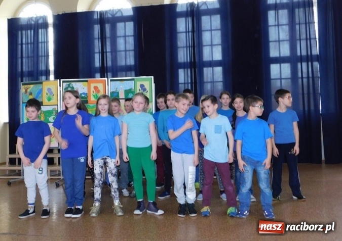 Zdjęcie w galerii na portalu naszraciborz.pl: Ile zer ma milion? Szkoła Podstawowa nr 4 wita wiosnę  wiadomości z regionu