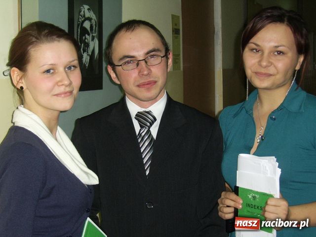 Zdjęcie w galerii na portalu naszraciborz.pl: Zimowa sesja egzaminacyjna wiadomości z regionu