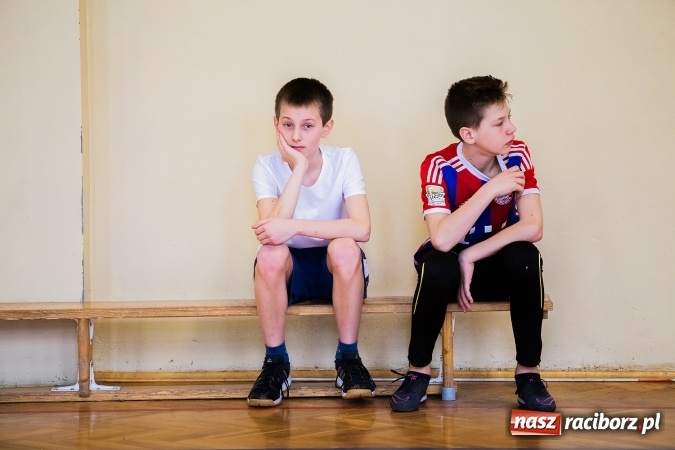 Zdjęcie w galerii na portalu naszraciborz.pl: Siatkówka chłopców szkół podstawowych wiadomości z regionu