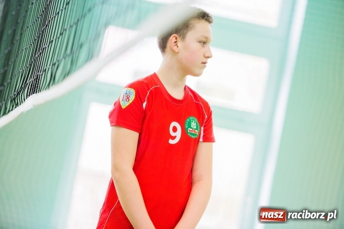 Zdjęcie w galerii na portalu naszraciborz.pl: Siatkówka chłopców szkół podstawowych wiadomości z regionu