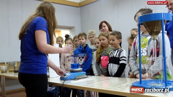 Zdjęcie w galerii na portalu naszraciborz.pl: Światowy Dzień Wody w raciborskiej bibliotece wiadomości z regionu