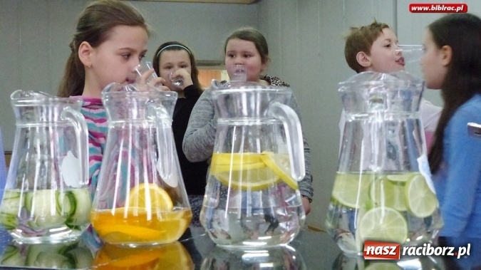 Zdjęcie w galerii na portalu naszraciborz.pl: Światowy Dzień Wody w raciborskiej bibliotece wiadomości z regionu