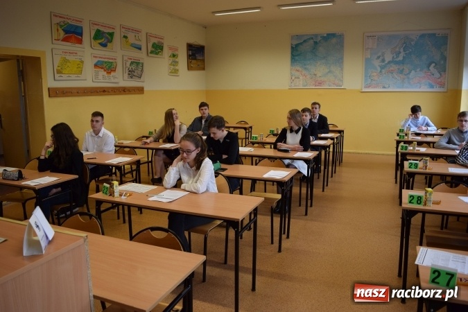 Zdjęcie w galerii na portalu naszraciborz.pl: Mądre głowy w CKZiU nr 1. Najlepsza Natalia Puczek i Gimnazjum nr 1 wiadomości z regionu