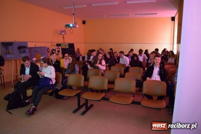 Zdjęcie w galerii na portalu naszraciborz.pl: Mądre głowy w CKZiU nr 1. Najlepsza Natalia Puczek i Gimnazjum nr 1 wiadomości z regionu