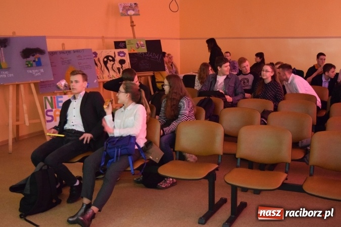 Zdjęcie w galerii na portalu naszraciborz.pl: Mądre głowy w CKZiU nr 1. Najlepsza Natalia Puczek i Gimnazjum nr 1 wiadomości z regionu