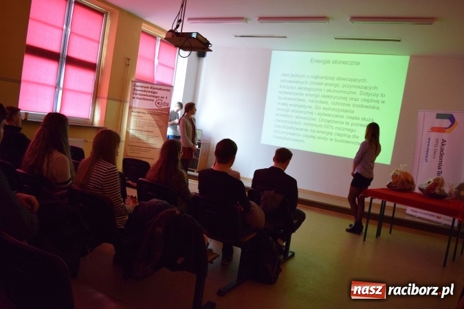 Zdjęcie w galerii na portalu naszraciborz.pl: Mądre głowy w CKZiU nr 1. Najlepsza Natalia Puczek i Gimnazjum nr 1 wiadomości z regionu