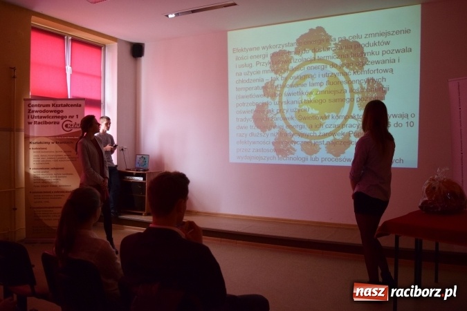 Zdjęcie w galerii na portalu naszraciborz.pl: Mądre głowy w CKZiU nr 1. Najlepsza Natalia Puczek i Gimnazjum nr 1 wiadomości z regionu