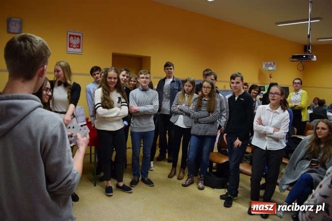 Zdjęcie w galerii na portalu naszraciborz.pl: Mądre głowy w CKZiU nr 1. Najlepsza Natalia Puczek i Gimnazjum nr 1 wiadomości z regionu